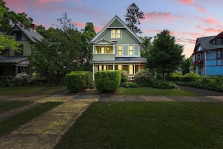 163 Thompson St, Springfield, MA 01109