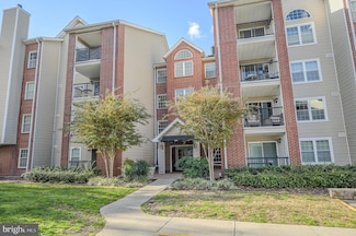 3307 Wyndham Cir Unit 2164, Alexandria, VA 22302