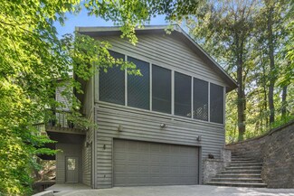 101 S Shore Ave, Beverly Shores, IN 46301