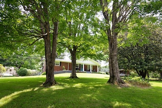 203 Grandview Dr, Dickson, TN 37055