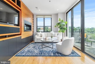 3883 Connecticut Ave NW Unit 909, Washington, DC 20008