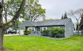 2020 Julia Goldbach Ave, Ronkonkoma, NY 11779