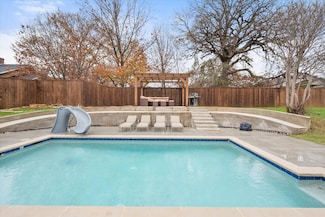 300 W College St, Alvarado, TX 76009