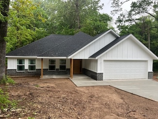 1809 Lela, Harrison, AR 72601