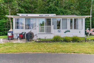 54 Bypass Rd Unit 69, Wells, ME 04090