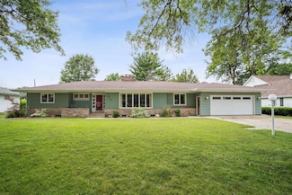 826 Sunrise Blvd, Waterloo, IA 50701