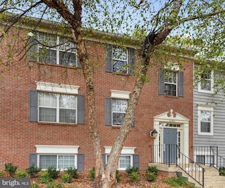 12016 Golf Ridge Ct Unit 301, Fairfax, VA 22033