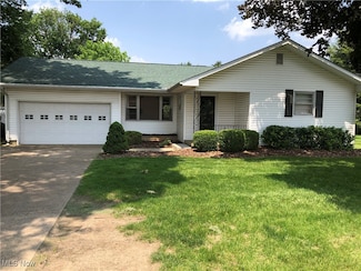 1199 Military Rd, Zanesville, OH 43701
