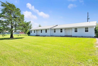 706 N Alston St, Foley, AL 36535