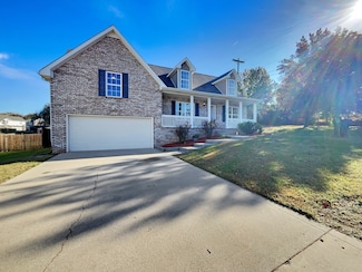 1837 Twin Rivers Rd, Clarksville, TN 37040