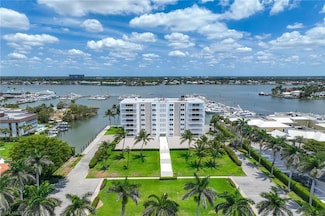 1325 7th St S Unit 2B, Naples, FL 34102