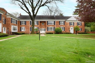 650 Trailwood Path Unit C, Bloomfield Hills, MI 48301