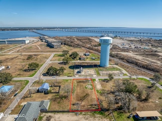 315 Maple St, Biloxi, MS 39530