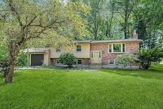 6 Sierra Dr, Chelmsford, MA 01824