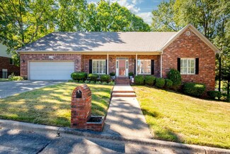 1320 Cove View Ln, Little Rock, AR 72211