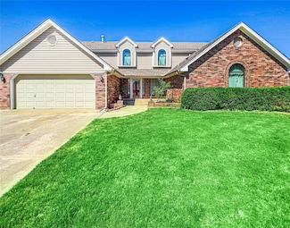 7005 Twin Lakes Cir, Warr Acres, OK 73132