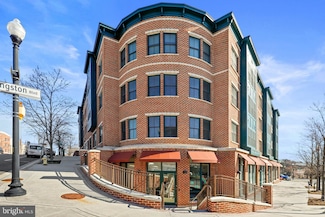 2101 N Monroe St Unit 204, Arlington, VA 22207