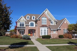 39W638 N Hathaway Ln, Geneva, IL 60134