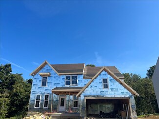 1584 Bur Oak Dr, Sugarcreek Township, OH 45305
