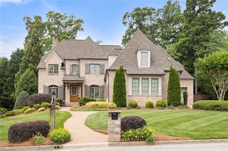 3105 Wynnewood Dr, Greensboro, NC 27408
