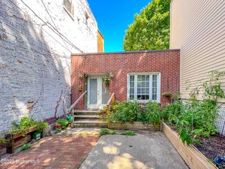 229 Elm St, Albany, NY 12202