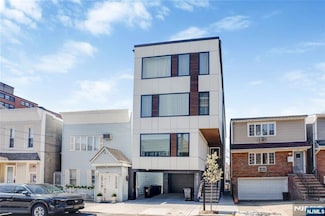 211 70th St Unit 3, Guttenberg, NJ 07093
