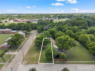 725 S 12th St, Waco, TX 76706