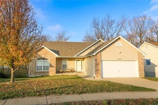3044 Timber View Dr, High Ridge, MO 63049
