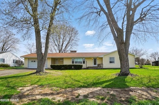 3284 Kemp Rd N, Lima, OH 45807