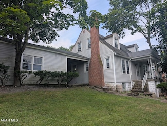 1067 N 20th Ave, Altoona, PA 16601