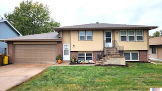 5515 S 42nd Street Ct, Lincoln, NE 68516