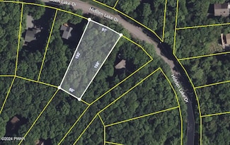 3671 Hidden Lake Dr, Lake Ariel, PA 18436
