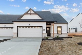 5676 White Pine Ln, Fairfield Township, OH 45011
