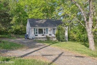 4707 Schubert Rd, Knoxville, TN 37912