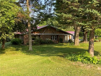 31 Harbor Brook Dr, Oswego, NY 13126