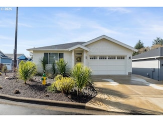 4515 Moondancer Ln, Tillamook, OR 97141