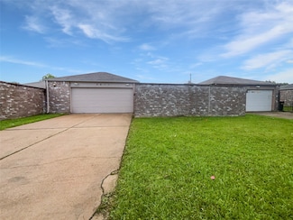 9411 Keegans Wood Dr, Houston, TX 77083