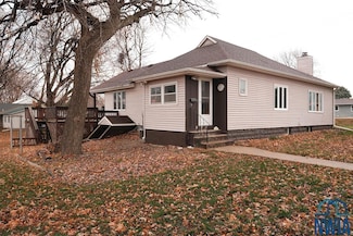 217 4th St, Maurice, IA 51036