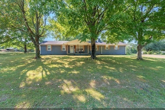 2009 Stoddard Dr, Florence, AL 35630