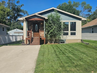 830 S High St, Aberdeen, SD 57401