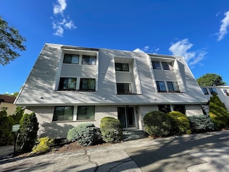 73 Riverside Ave Unit 3B, Stamford, CT 06905