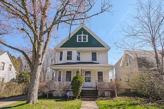 1725 Preyer Ave, Cleveland, OH 44118
