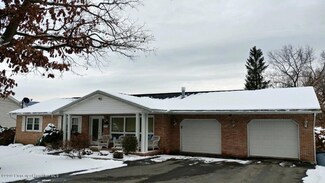 818 Old Ridge Rd, Archbald, PA 18403