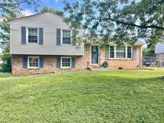 616 Elmcrest St NE, Roanoke, VA 24019