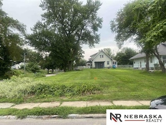 4051 Grand Ave, Omaha, NE 68111