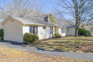 689 Old Rd, Hensonville, NY 12439