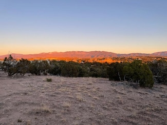 28 Paseo Del Halcon, Santa Fe, NM 87506