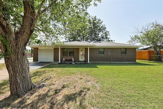 125 Windsor Rd, Chickasha, OK 73018