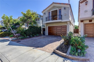 1726 Carlson Ln, Redondo Beach, CA 90278