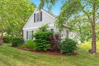 272 Mills Rd Unit 2, Kennebunkport, ME 04046